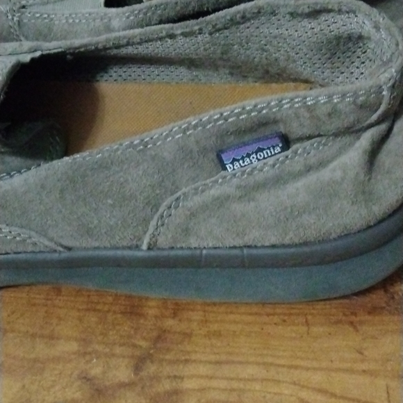 Patagonia flip flops sz 15 color gray in good condition main image 5